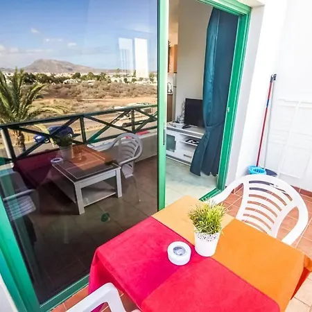 Sunny Holiday Pool Apartment *